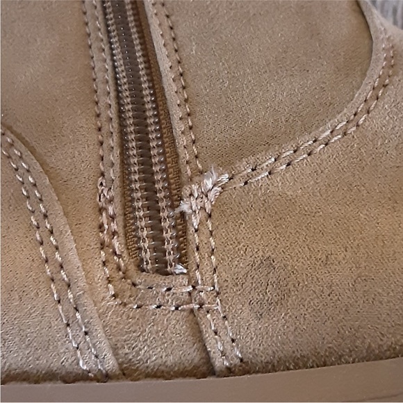 Cat & Jack Hadlee Style Sheerling Boots - Picture 2 of 7